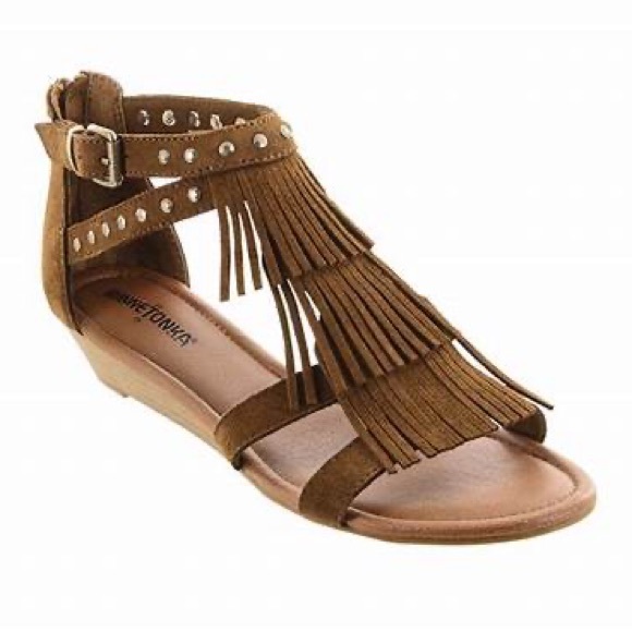 Shoes - Minnetonka Monaco Fringe Sandals